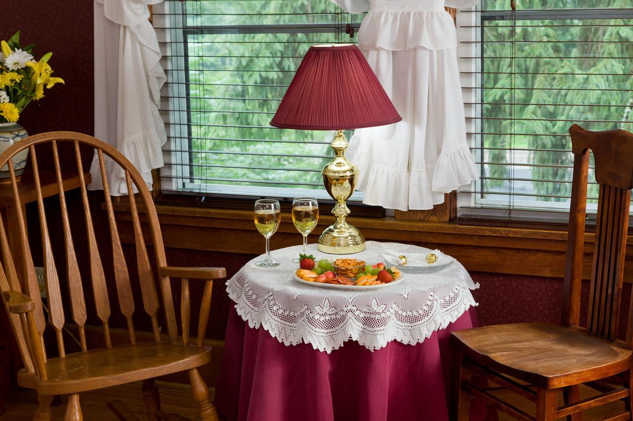 The White Oak Inn Zuck 外观 照片